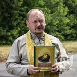 Ніжинський священик заборгував велику суму коштів за тепловізор Ніжинський священик заборгував велику суму коштів за тепловізор
